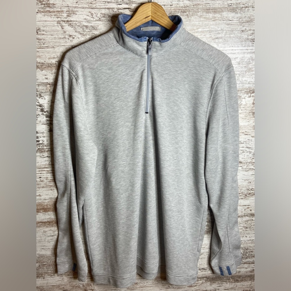 Nicoby Sz‎ Large 1/4 zip long sleeve gray and white.  Excellent condition. Modal